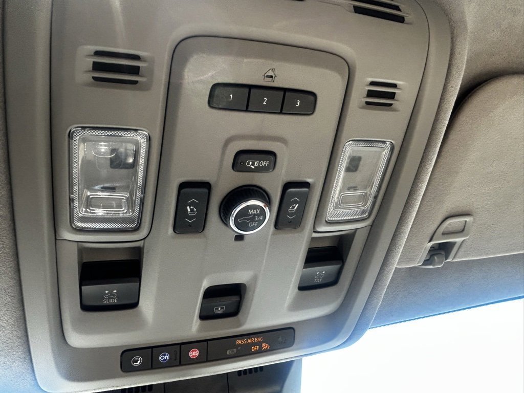 Used 2022 Cadillac Escalade Premium Luxury Platinum image 22