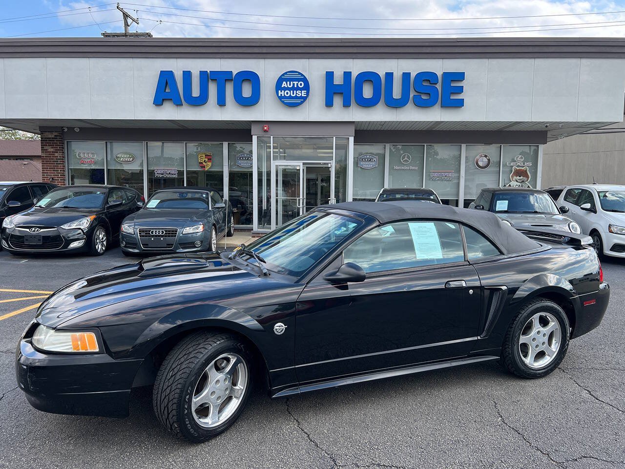 Used 2004 Ford Mustang Convertible RWD image 30