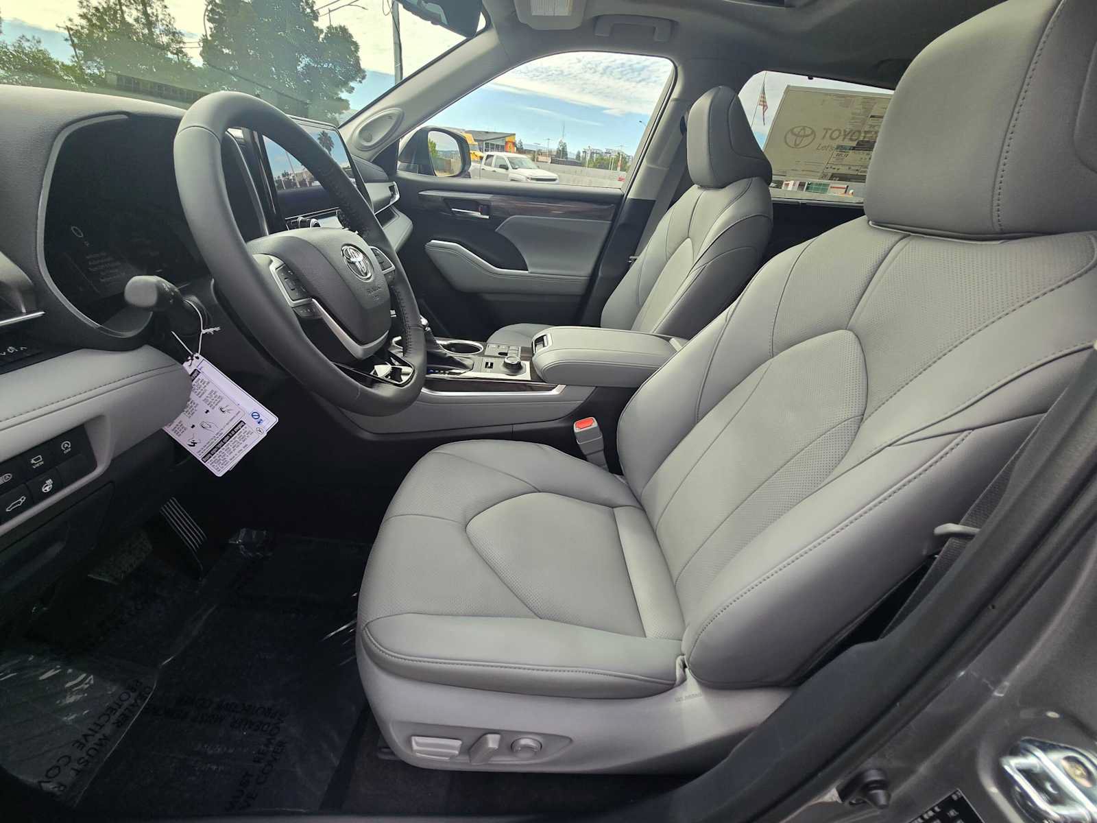 New 2026 Toyota Highlander Limited AWD/4WD image 22