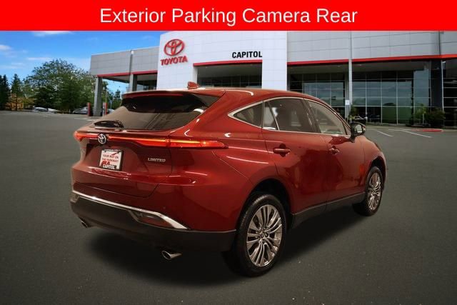 Used 2024 Toyota Venza Limited image 3
