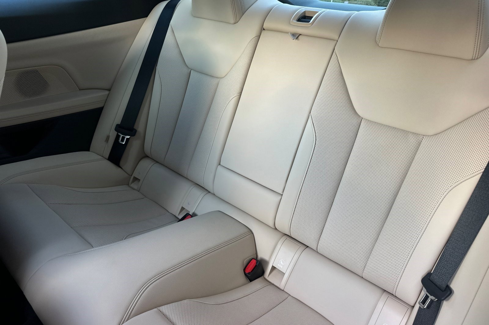 Used 2025 BMW 430i Coupe w/ Convenience Package image 15