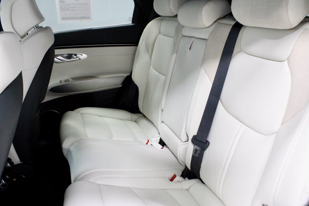 Used 2025 Genesis Electrified GV70 Advanced image 23