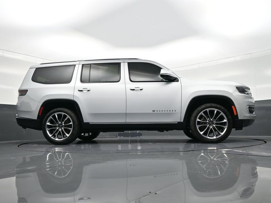 Used 2022 Jeep Wagoneer Series III w/ Premium Group I image 29