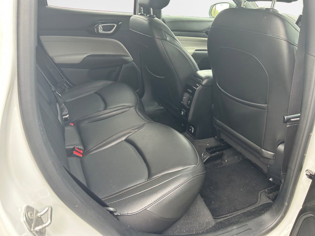 Certified 2023 Jeep Compass Limited AWD/4WD image 29