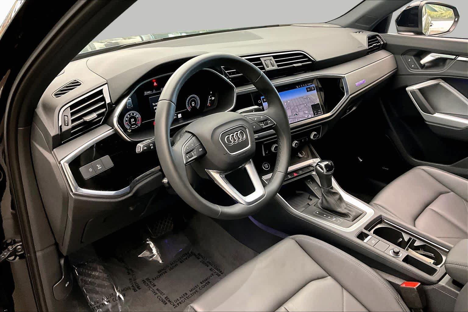 Certified 2025 Audi Q3 2.0T Premium Plus w/ Premium Plus Package AWD/4WD image 18