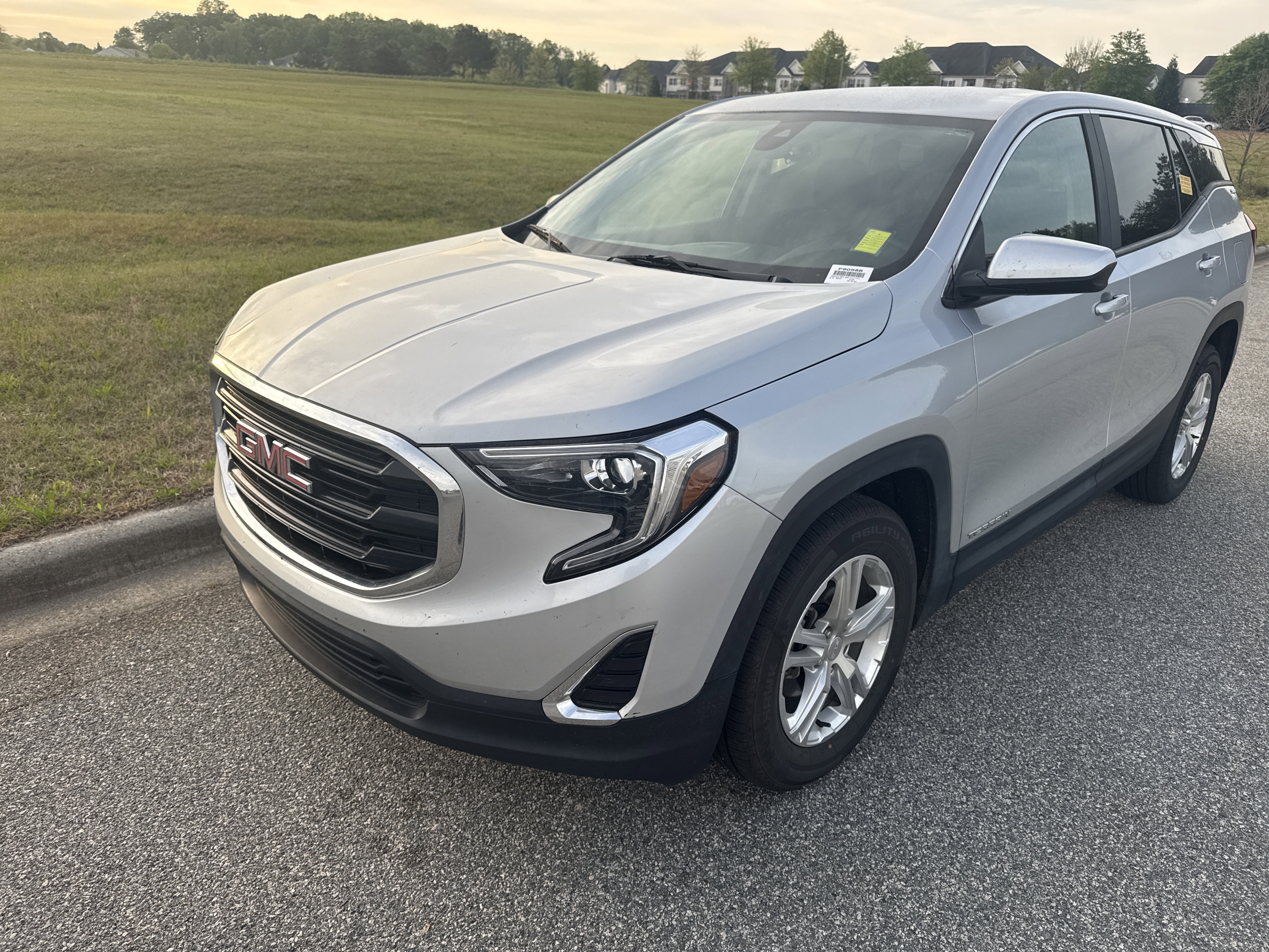 Used 2021 GMC Terrain SLE image 5