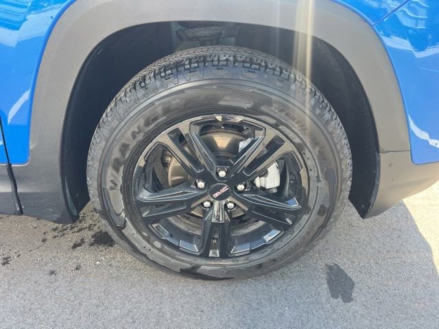 Used 2024 GMC Terrain AT4 w/ Tech Package AWD/4WD image 9