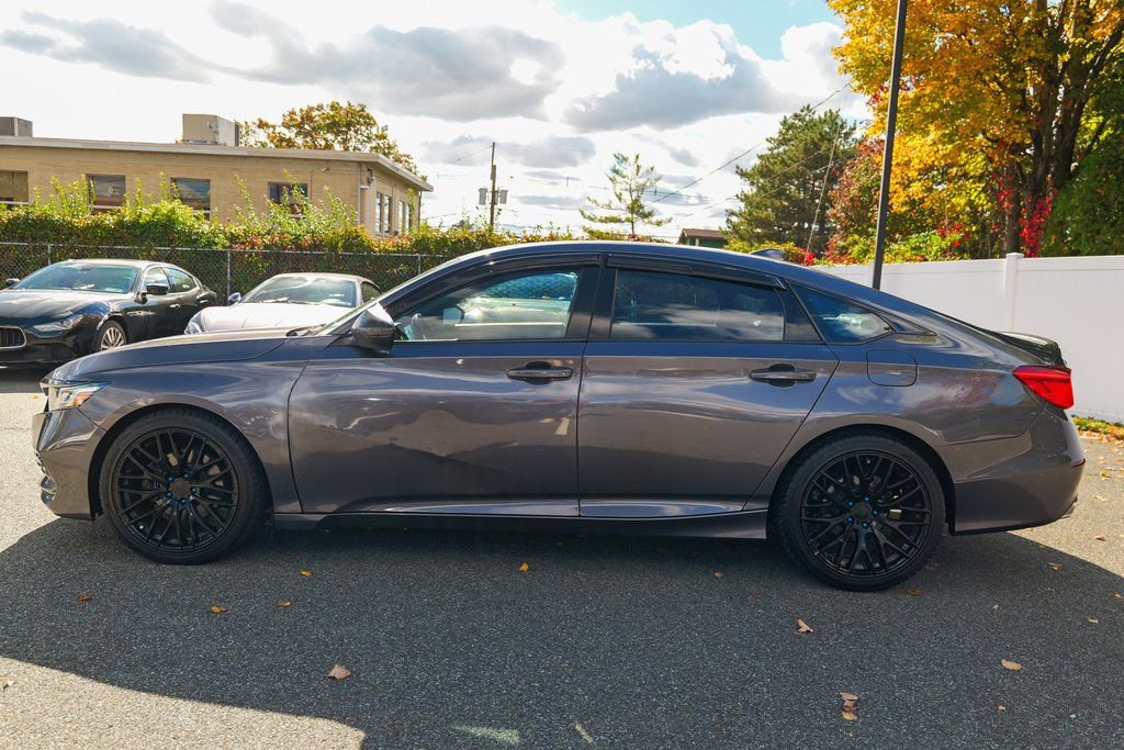 Used 2018 Honda Accord Sport image 4