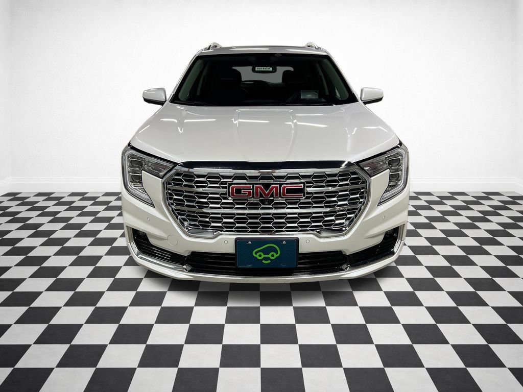 Certified 2024 GMC Terrain Denali w/ Denali Premium Package AWD/4WD image 4