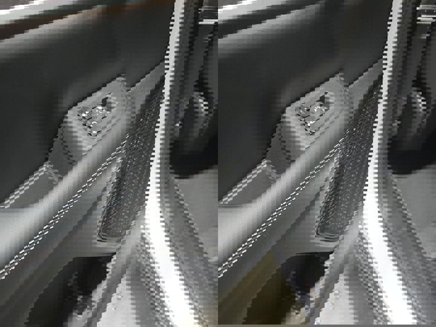 Used 2024 Jeep Grand Cherokee Limited image 23