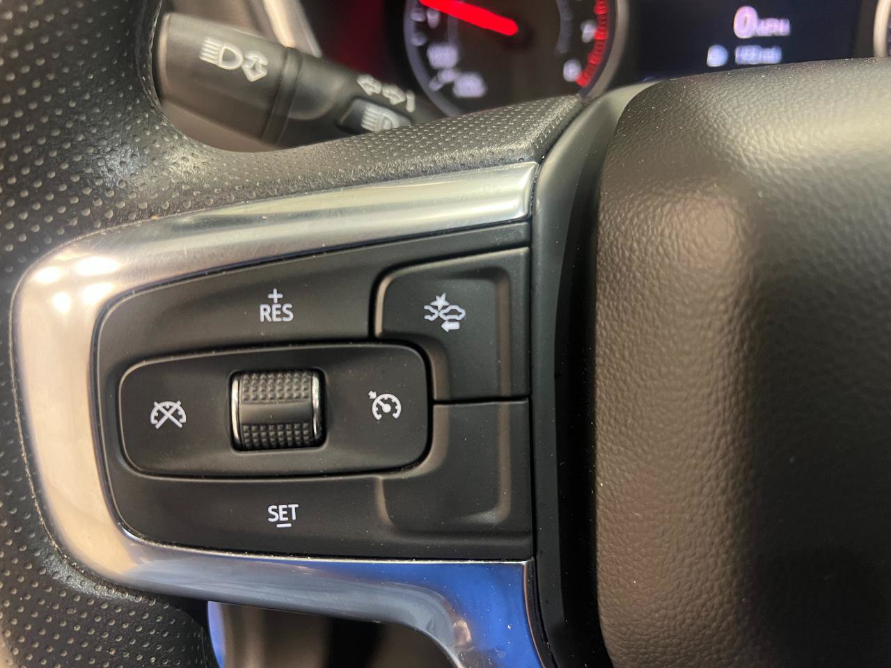 Used 2025 Chevrolet Blazer LT AWD/4WD image 40