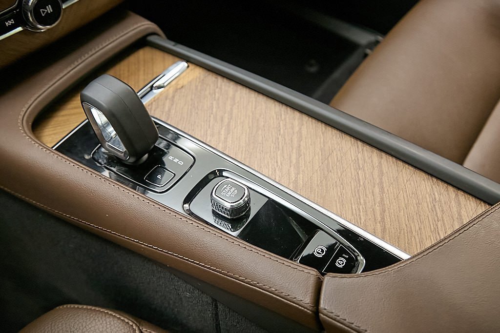 Certified 2023 Volvo XC90 B6 Plus w/ Protection Package Premier image 17