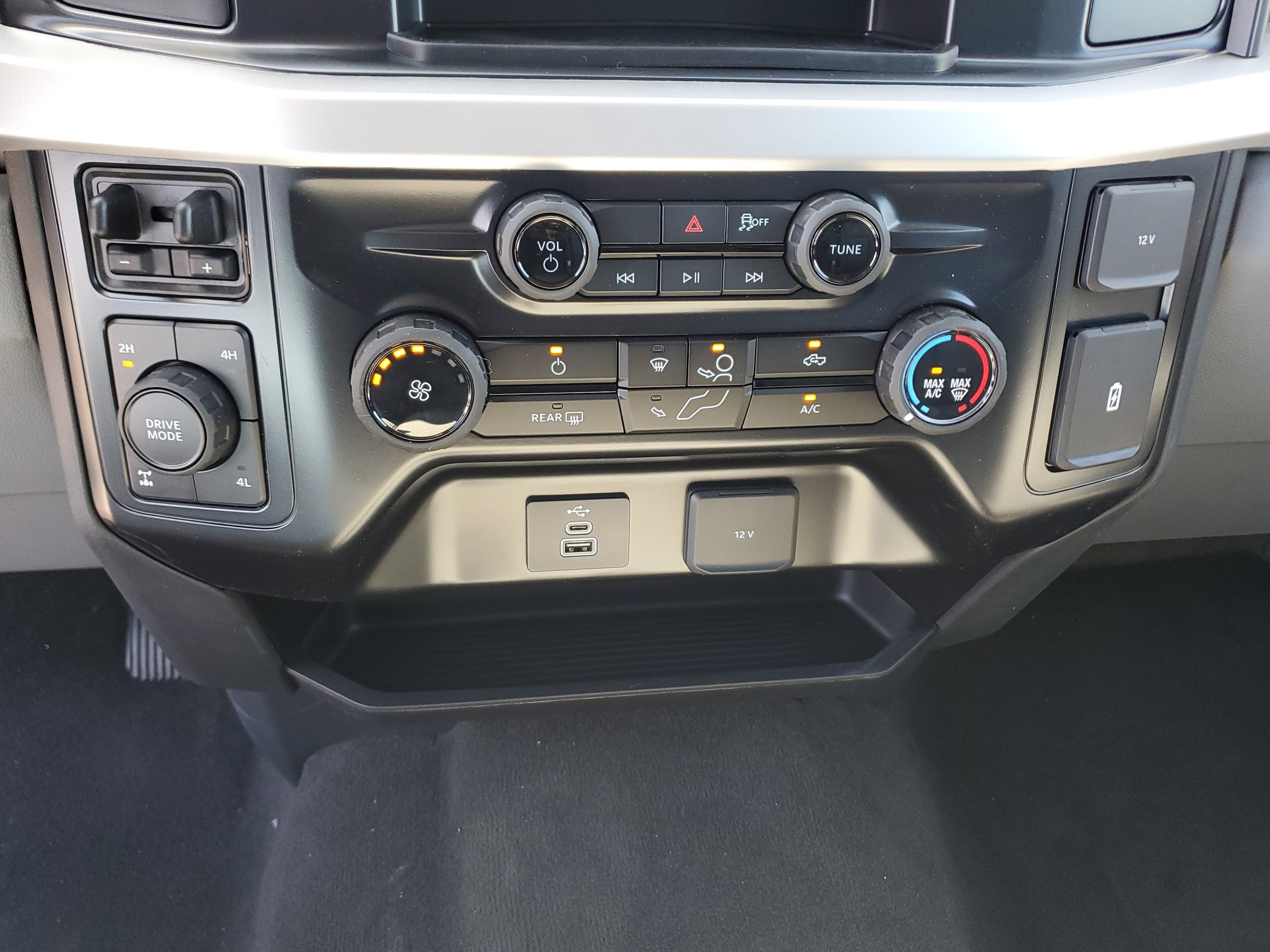 New 2026 Ford F250 XL w/ STX Appearance Package AWD/4WD image 17