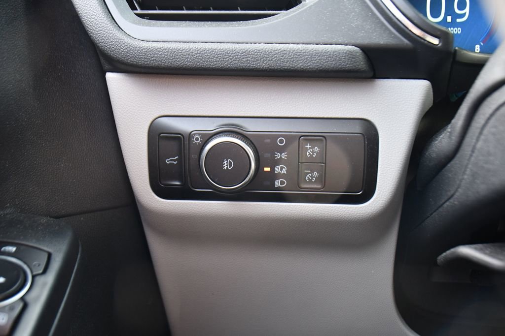 Used 2023 Ford Escape Platinum w/ Premium Technology Package image 28