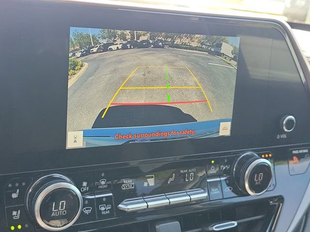 Used 2023 Toyota Highlander Limited image 30