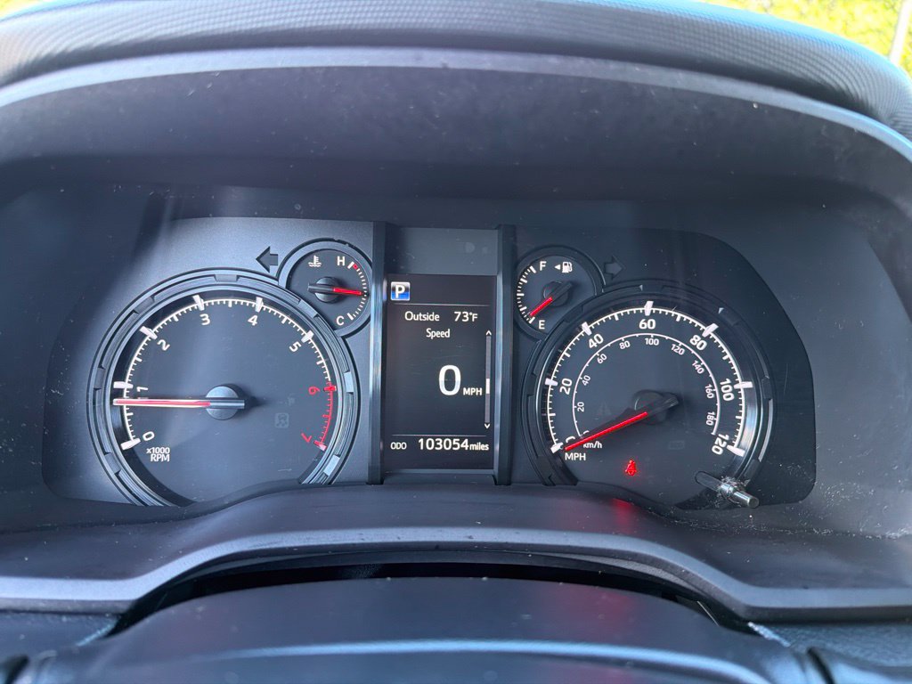 Used 2020 Toyota 4Runner SR5 AWD/4WD image 9