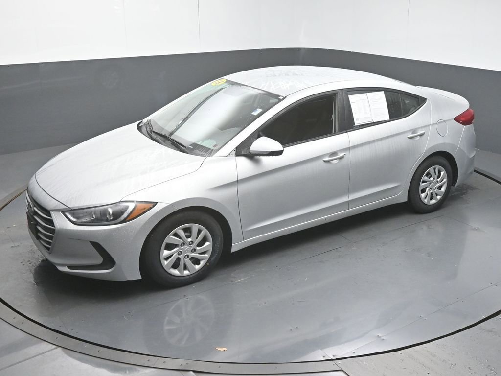 Used 2018 Hyundai Elantra SE w/ Cargo Package image 40