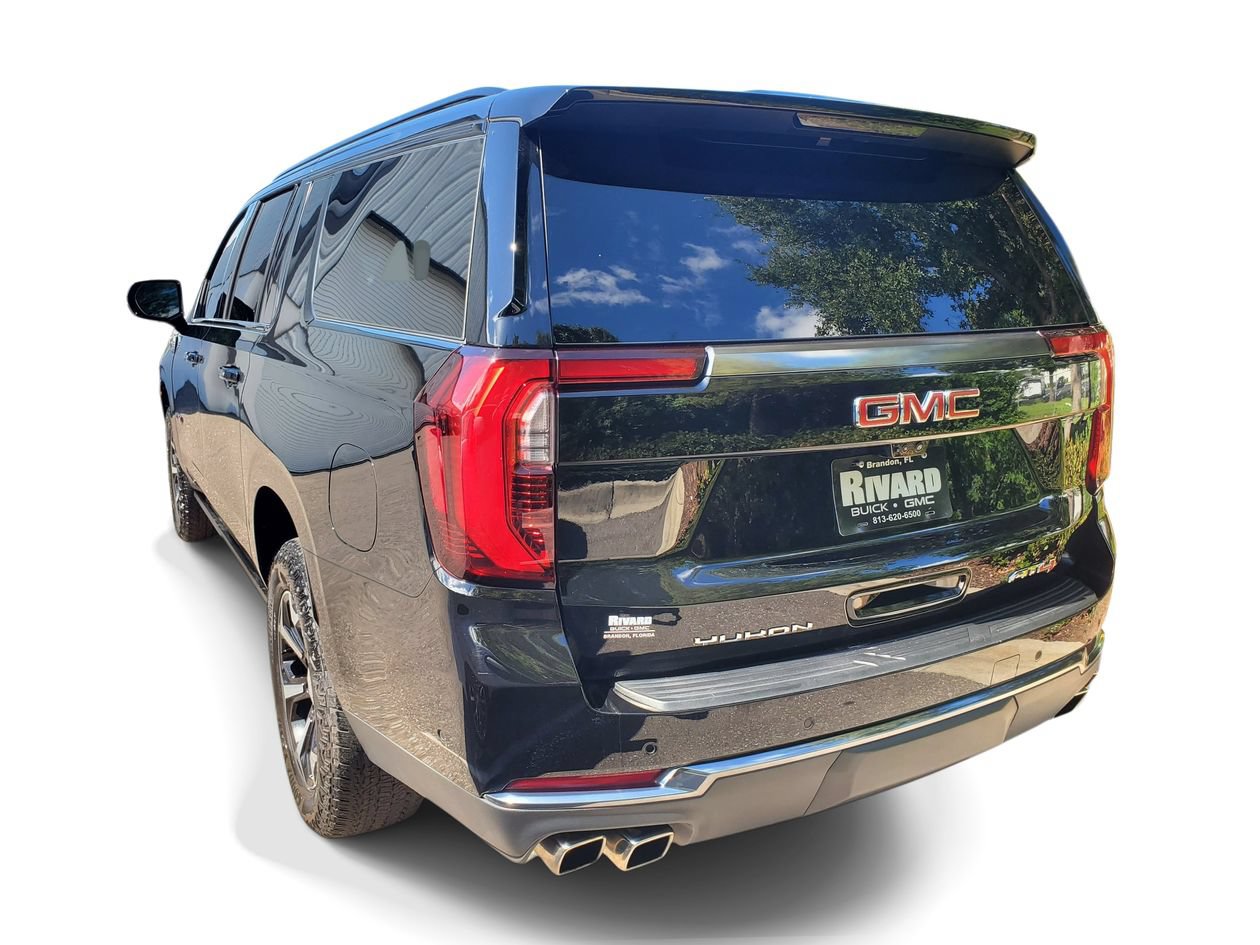 Used 2025 GMC Yukon XL AT4 w/ AT4 Premium Package AWD/4WD image 3