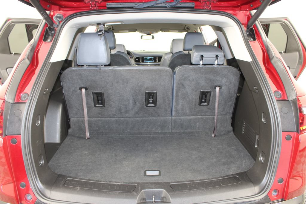Used 2019 Buick Enclave Essence FWD image 18