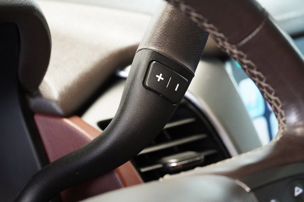 Used 2020 Chevrolet Suburban Premier image 26