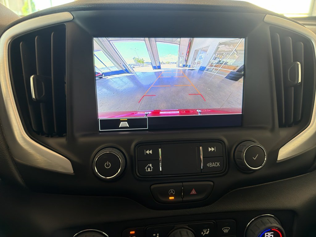 Used 2024 GMC Terrain SLE w/ Driver Convenience Package AWD/4WD image 19
