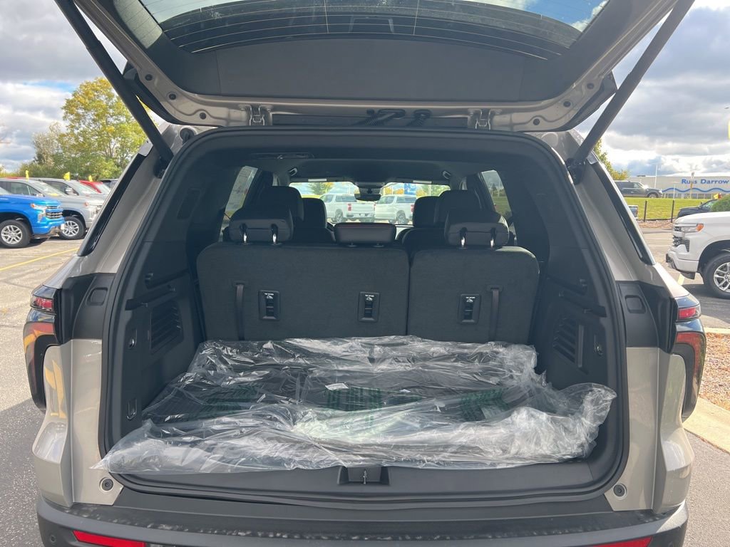 New 2026 Chevrolet Traverse Z71 w/ Enhanced Driving Package image 6