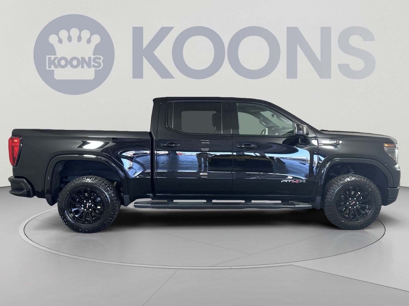 Used 2022 GMC Sierra 1500 AT4X AWD/4WD image 8