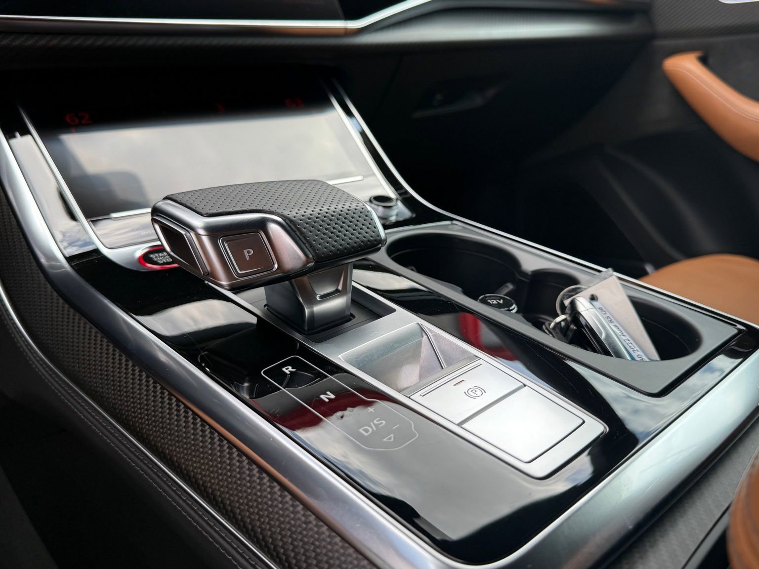 Used 2022 Audi RS Q8 w/ Carbon Optic Package image 25