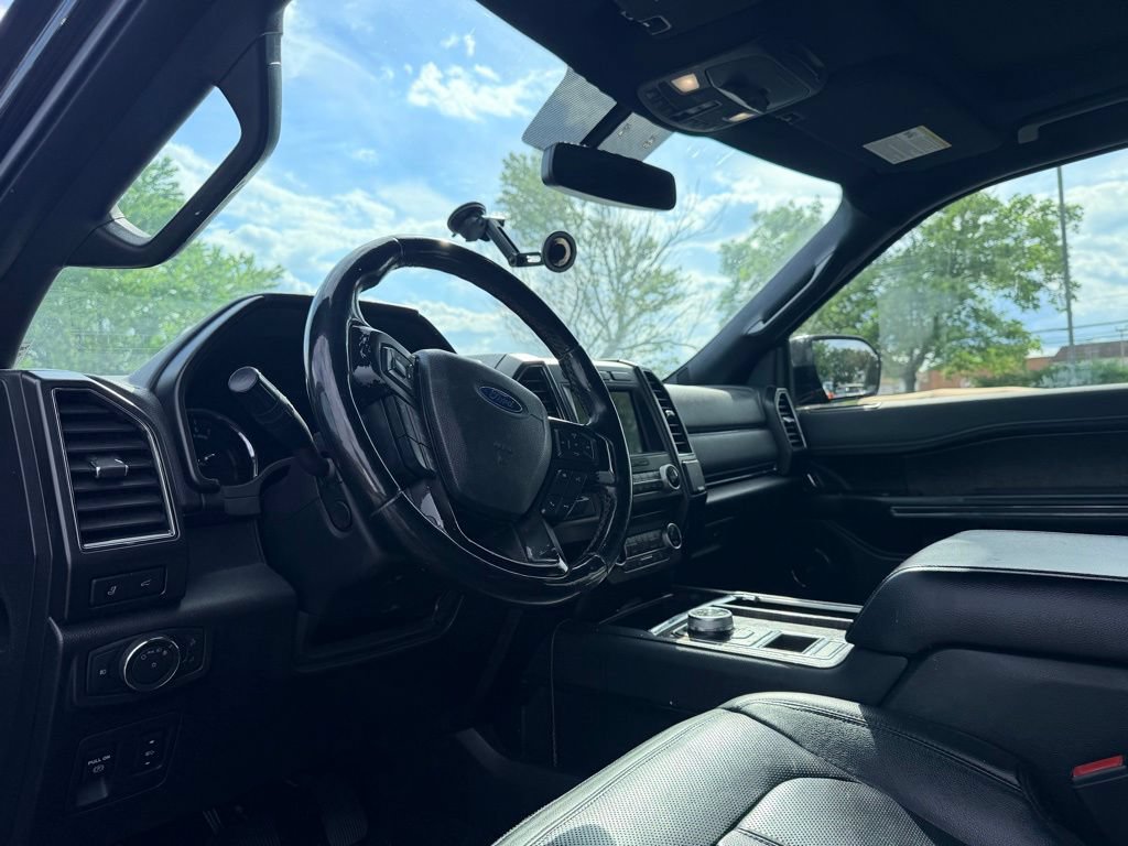 Used 2018 Ford Expedition Max Limited RWD image 7
