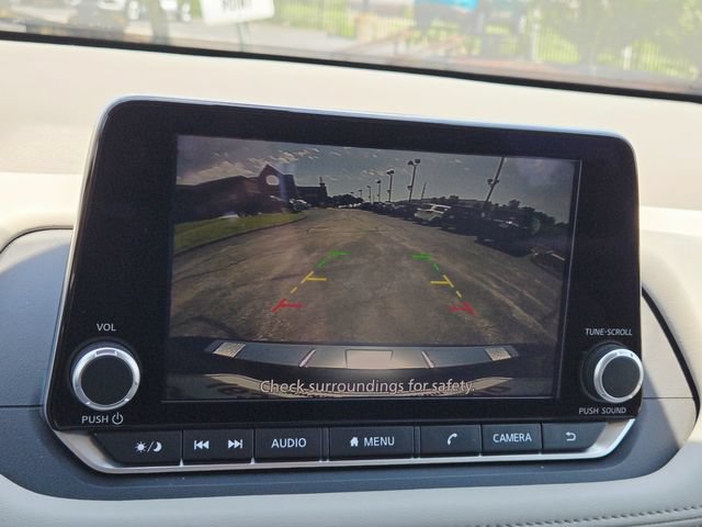 Used 2025 Nissan Rogue SV AWD/4WD image 25
