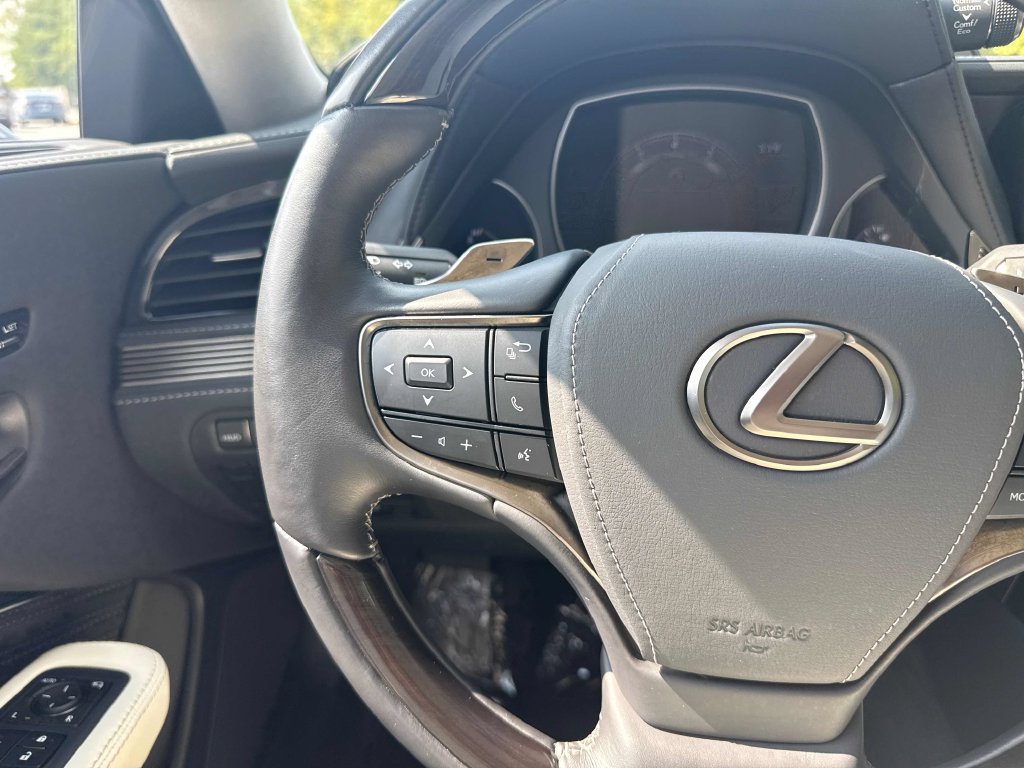 Used 2022 Lexus LS 500 w/ Interior Upgrade Package RWD image 18