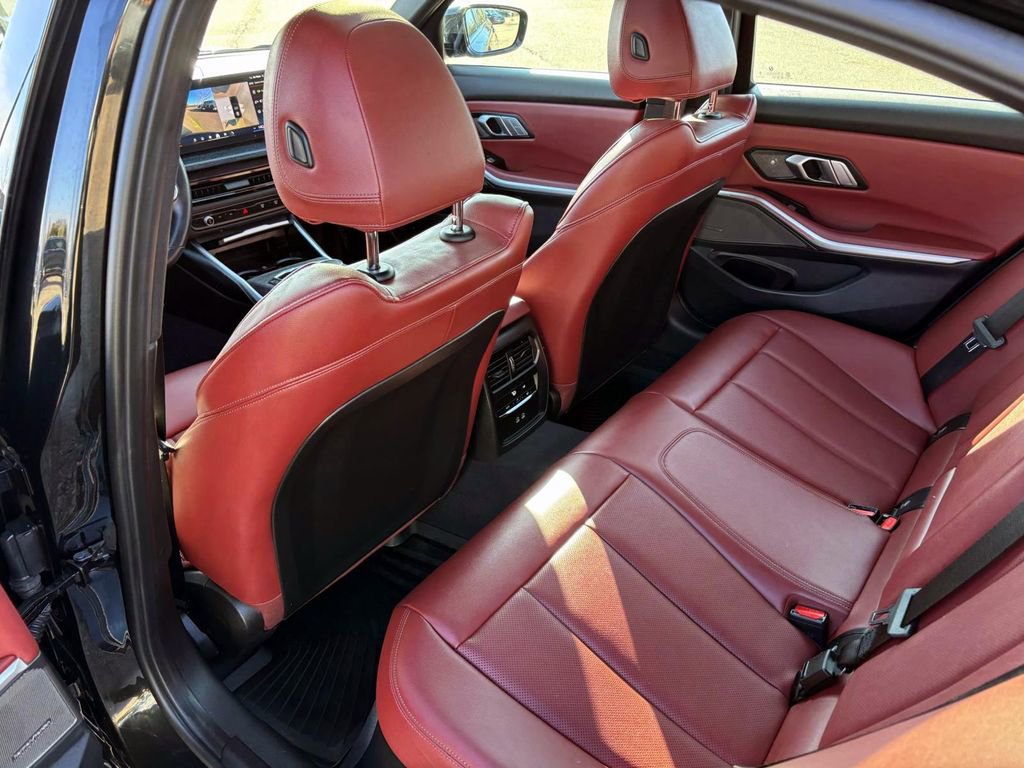 Certified 2025 BMW 330i xDrive Sedan w/ M Sport Package image 28
