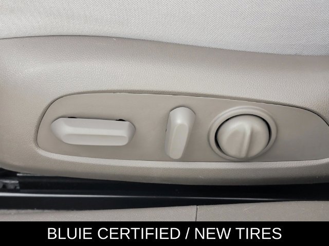 Used 2025 Chevrolet Malibu LT FWD image 14