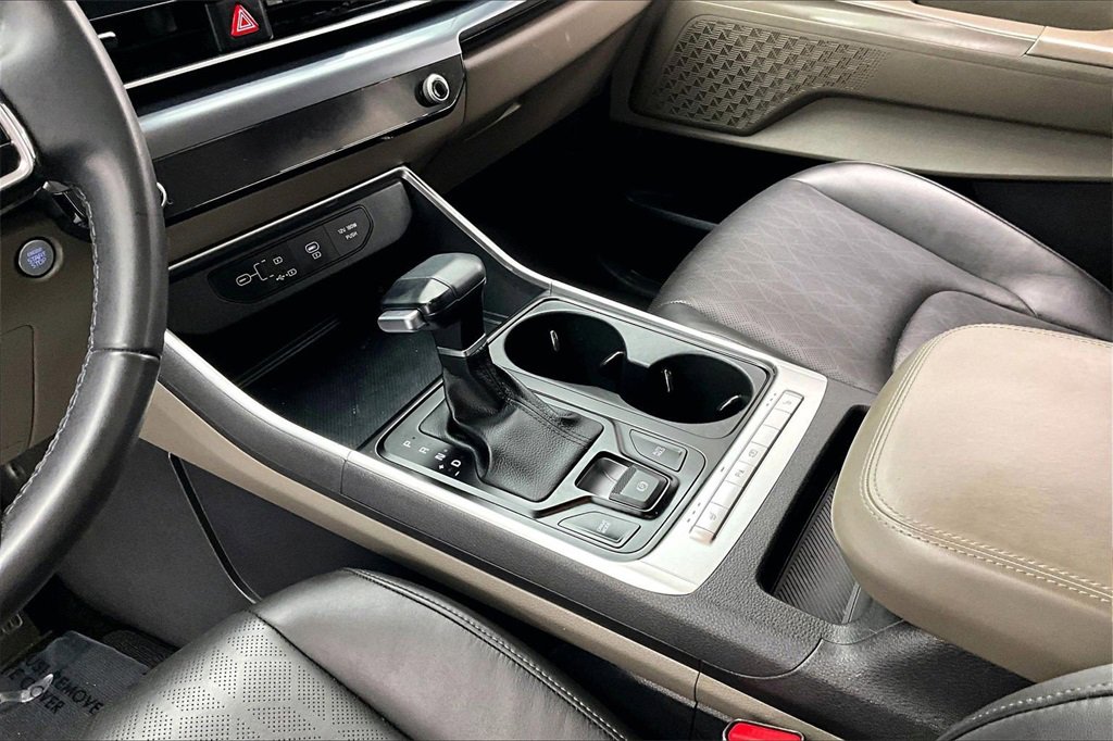 Used 2025 Kia Carnival image 15