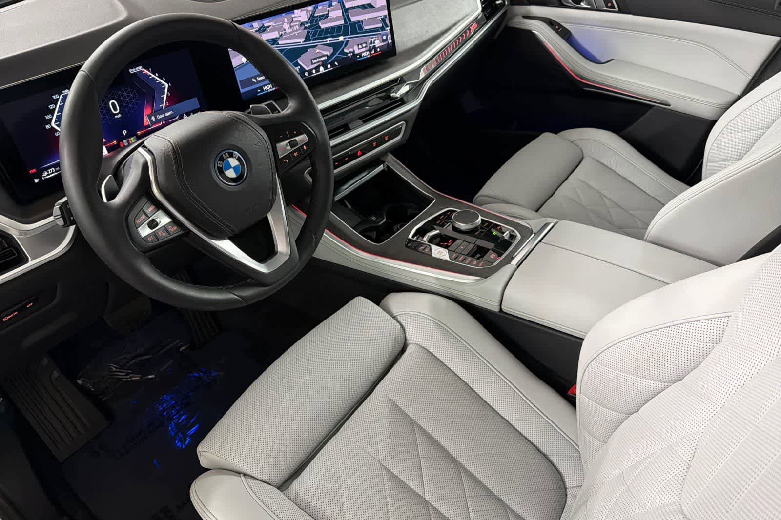 Used 2024 BMW X5 xDrive50e image 11