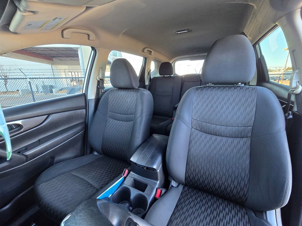 Used 2019 Nissan Rogue S image 23