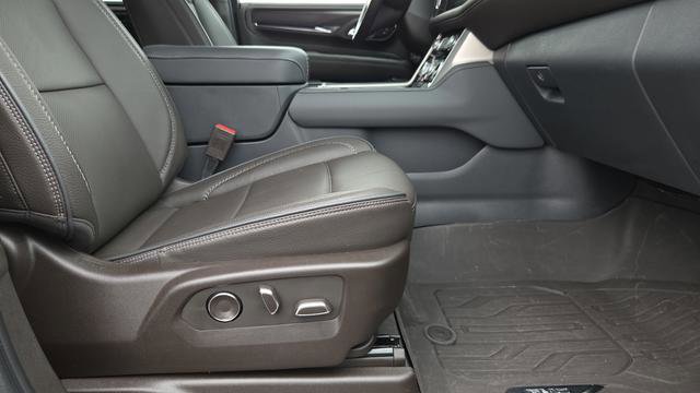 Used 2023 GMC Yukon XL Denali w/ LPO, Floor Liner Package RWD image 16