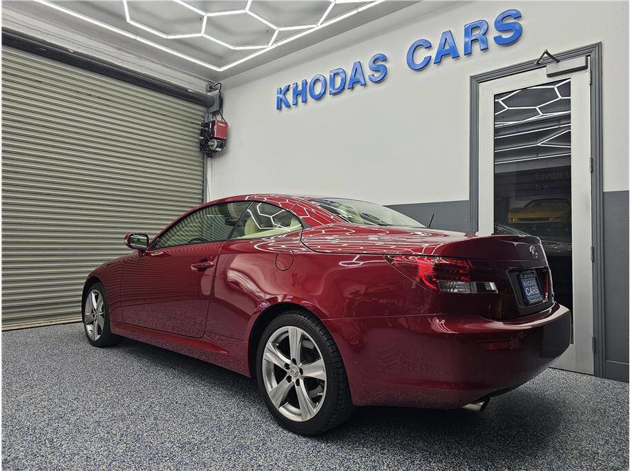 Used 2014 Lexus IS 250C w/ Navigation System Package RWD image 3