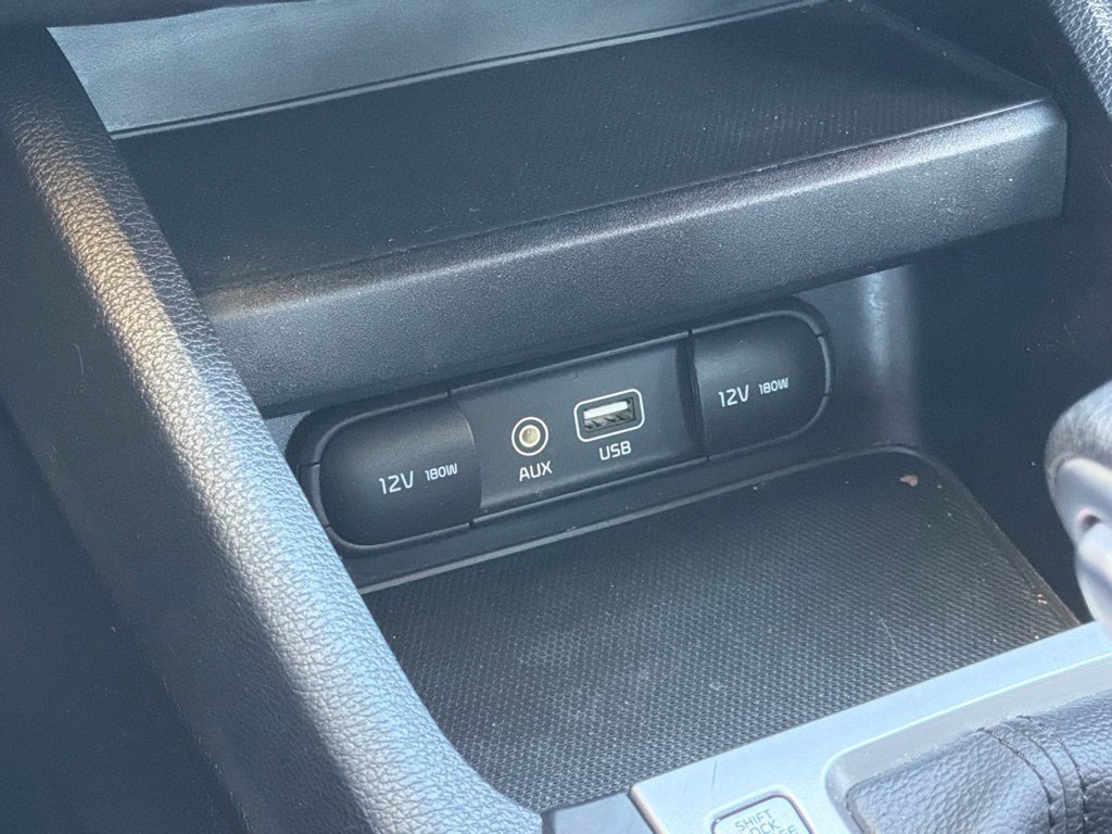 Used 2019 Kia Forte LXS FWD image 27