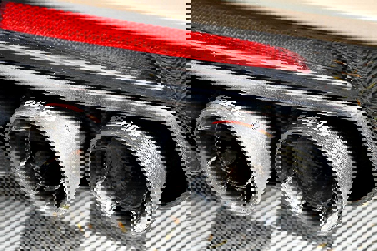 Used 2017 Chevrolet Camaro SS w/ LPO, Ground Effects Package image 15