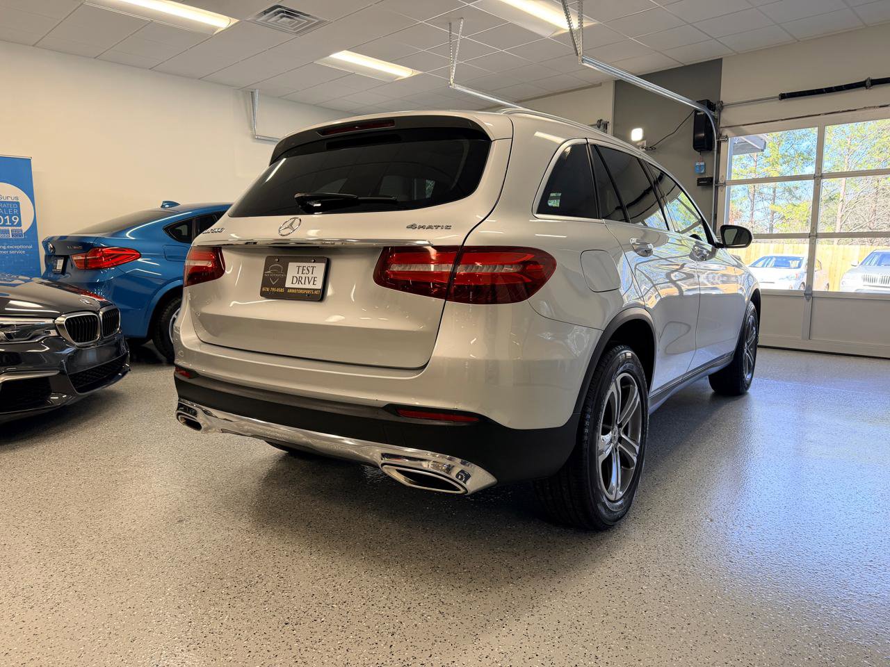 Used 2019 Mercedes-Benz GLC 300 4MATIC image 10