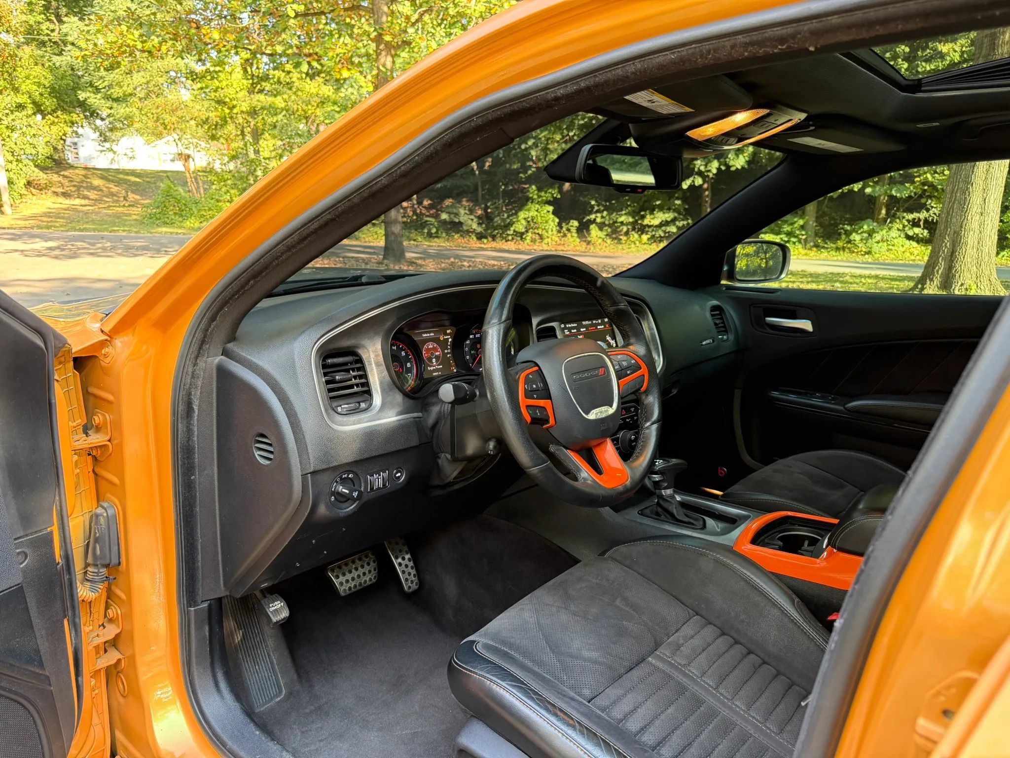 Used 2017 Dodge Charger R/T RWD image 10