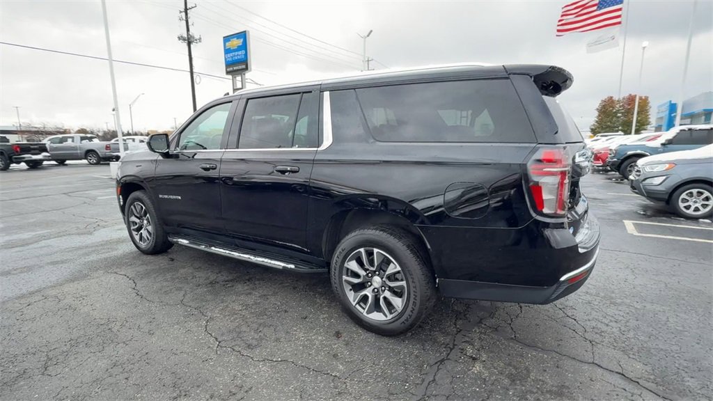 Used 2023 Chevrolet Suburban LS w/ Driver Alert Package image 6