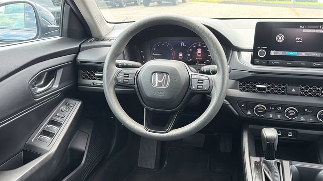 Used 2023 Honda Accord EX image 26