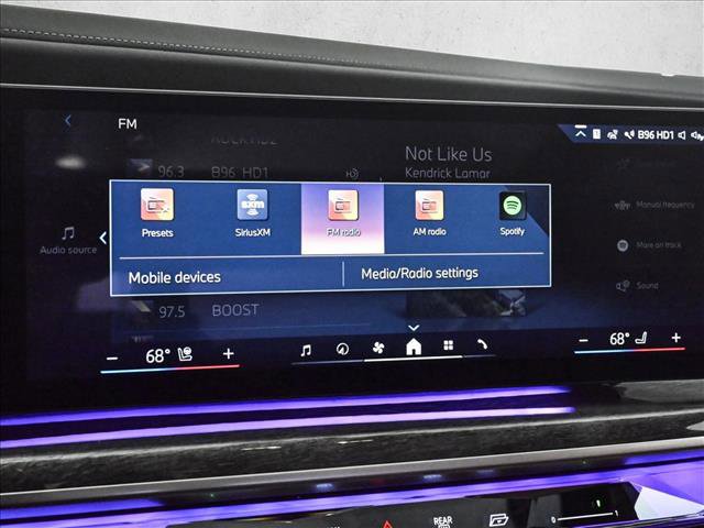 Used 2023 BMW 760i xDrive image 15