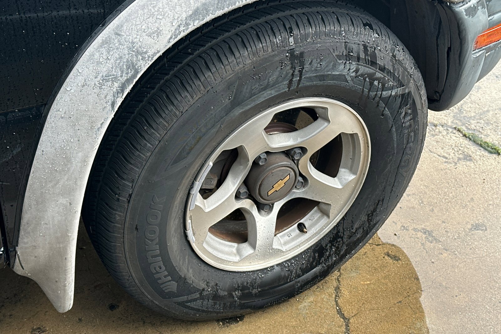 Used 2002 Chevrolet Tracker ZR2 image 7