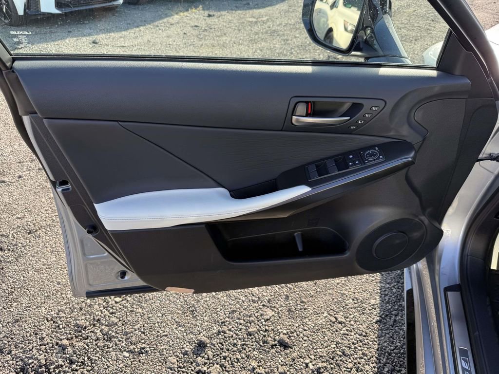 Used 2025 Lexus IS 350 F Sport image 12