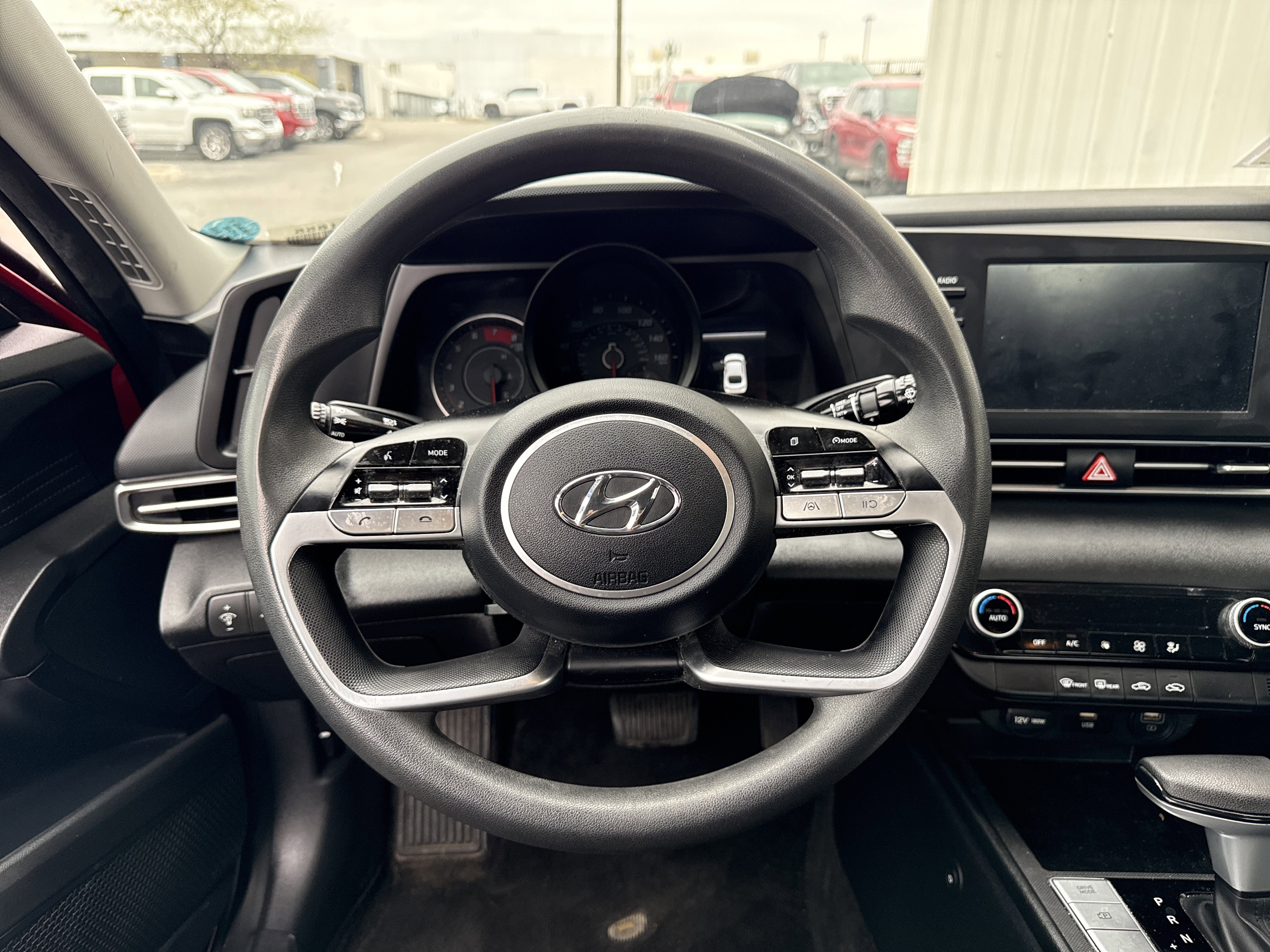 Used 2023 Hyundai Elantra SEL w/ Preferred Accessory Package image 14