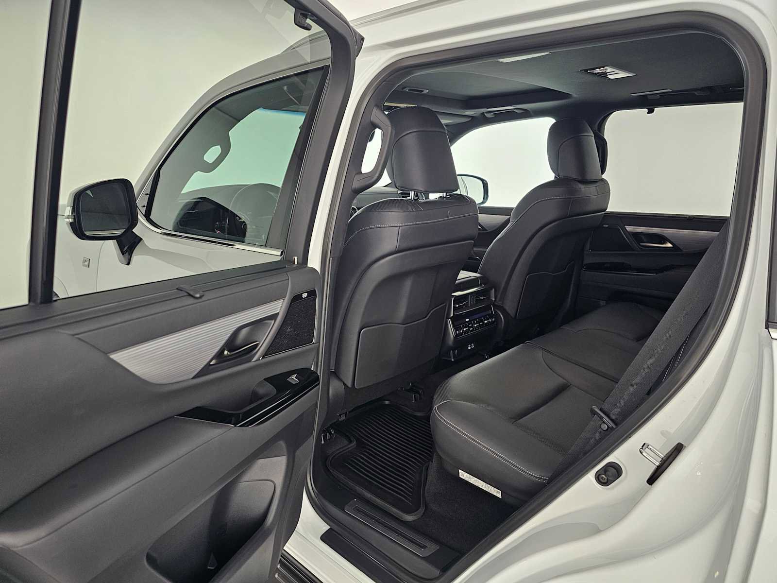 Used 2023 Lexus LX 600 F Sport w/ Accessory Package (Z1) image 17