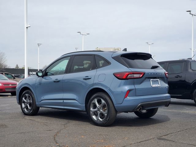Used 2024 Ford Escape ST-Line w/ Tech Pack #1 AWD/4WD image 4